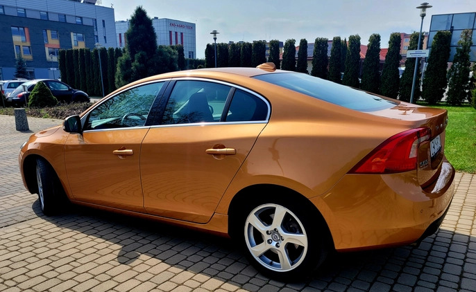 Volvo S60 cena 36900 przebieg: 155000, rok produkcji 2011 z Wolsztyn małe 106